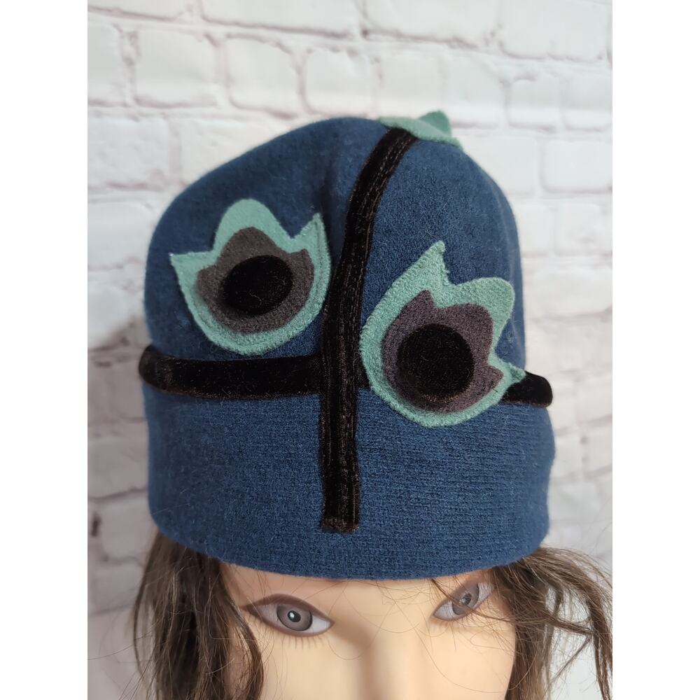 Women’s Asian Eye 100% Wool Blue Hat Felted Wool Velvet Trim Floral Applique Art